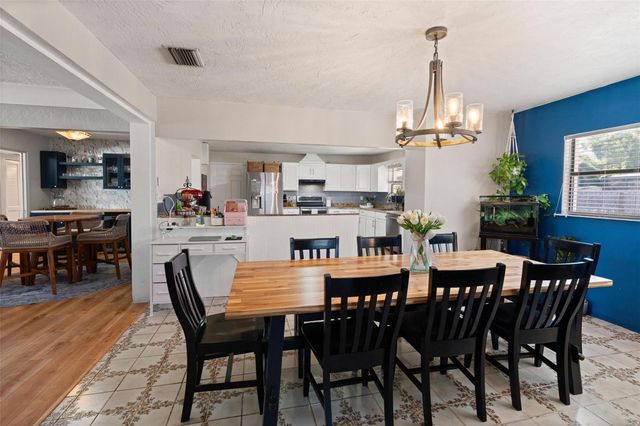 2798 67TH STREET N, St Petersburg, FL 33710