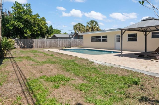 2798 67TH STREET N, St Petersburg, FL 33710