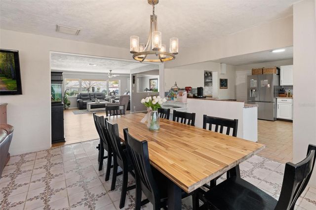 2798 67TH STREET N, St Petersburg, FL 33710