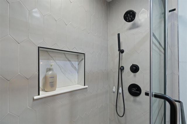 2798 67TH STREET N, St Petersburg, FL 33710