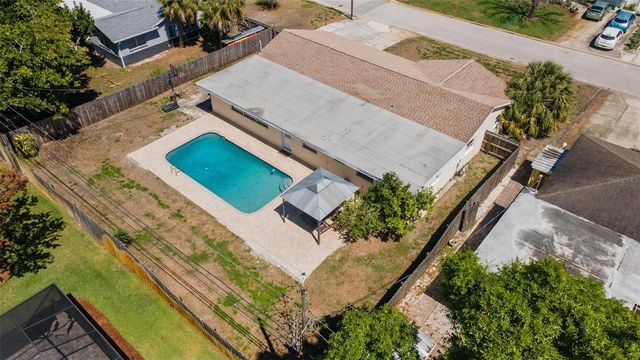 2798 67TH STREET N, St Petersburg, FL 33710