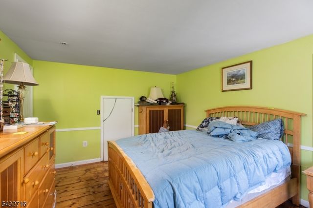 44 Elm St, Franklin Twp., NJ 08873