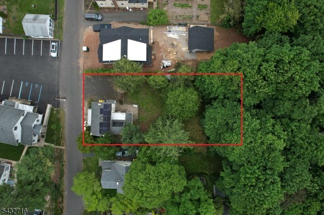44 Elm St, Franklin Twp., NJ 08873