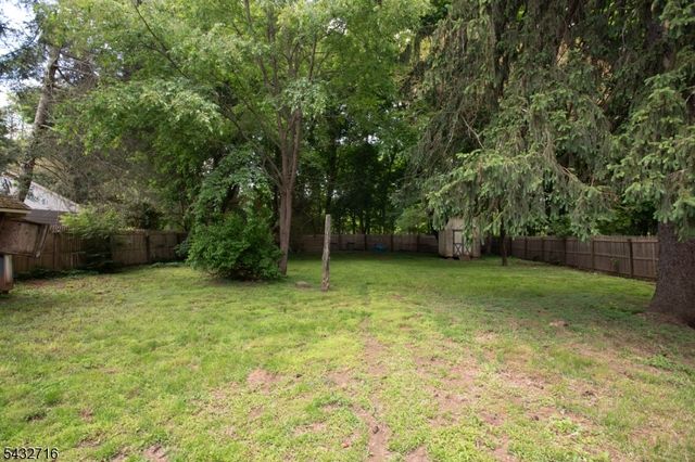 44 Elm St, Franklin Twp., NJ 08873