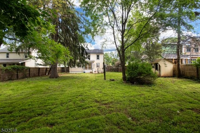 44 Elm St, Franklin Twp., NJ 08873