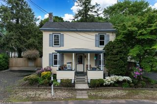 44 Elm St, Franklin Twp., NJ 08873