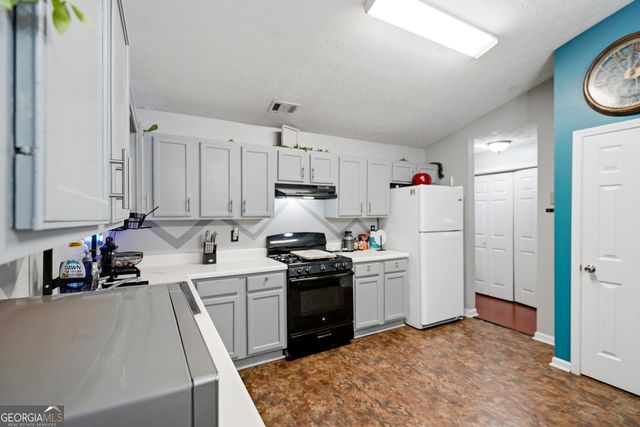 102 TURNING PT, Stockbridge, GA 30281