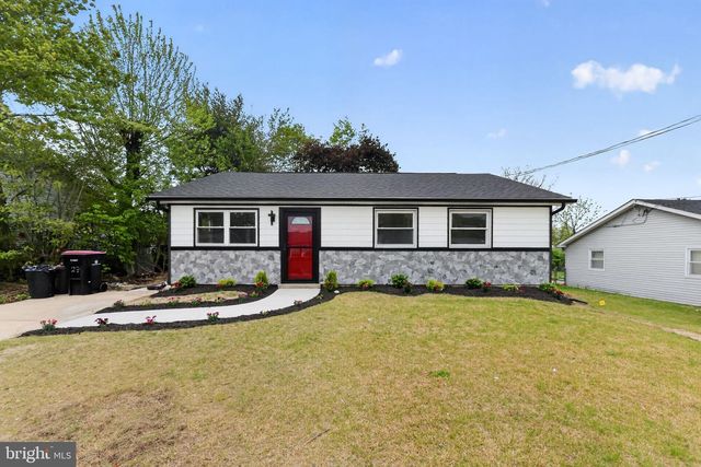27 GIRARD AVE, Sicklerville, NJ 08081
