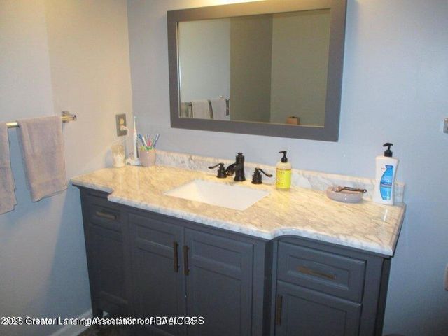 12885 Isle Royale Drive, Dewitt, MI 48820