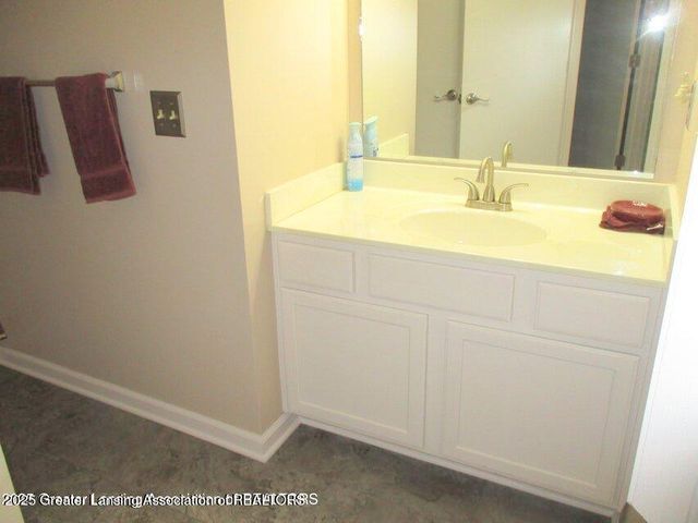 12885 Isle Royale Drive, Dewitt, MI 48820