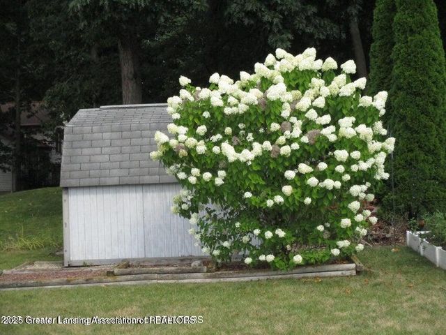 12885 Isle Royale Drive, Dewitt, MI 48820