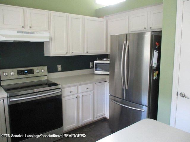 12885 Isle Royale Drive, Dewitt, MI 48820