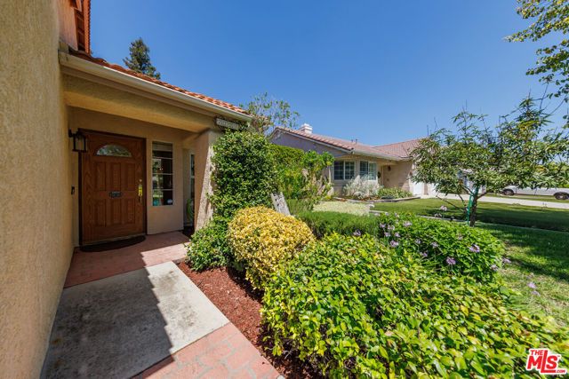 7721 Atron Avenue, West Hills (los Angeles), CA 91304