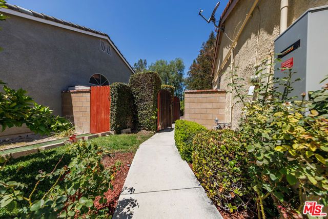7721 Atron Avenue, West Hills (los Angeles), CA 91304