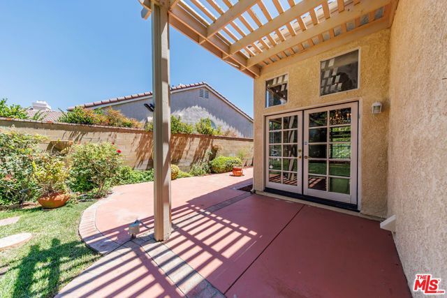 7721 Atron Avenue, West Hills (los Angeles), CA 91304