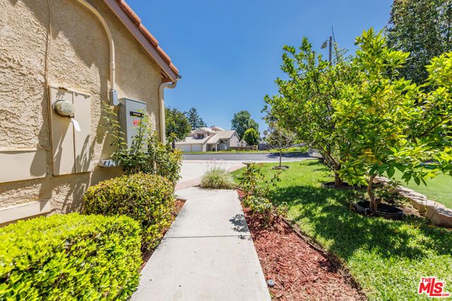 7721 Atron Avenue, West Hills (los Angeles), CA 91304