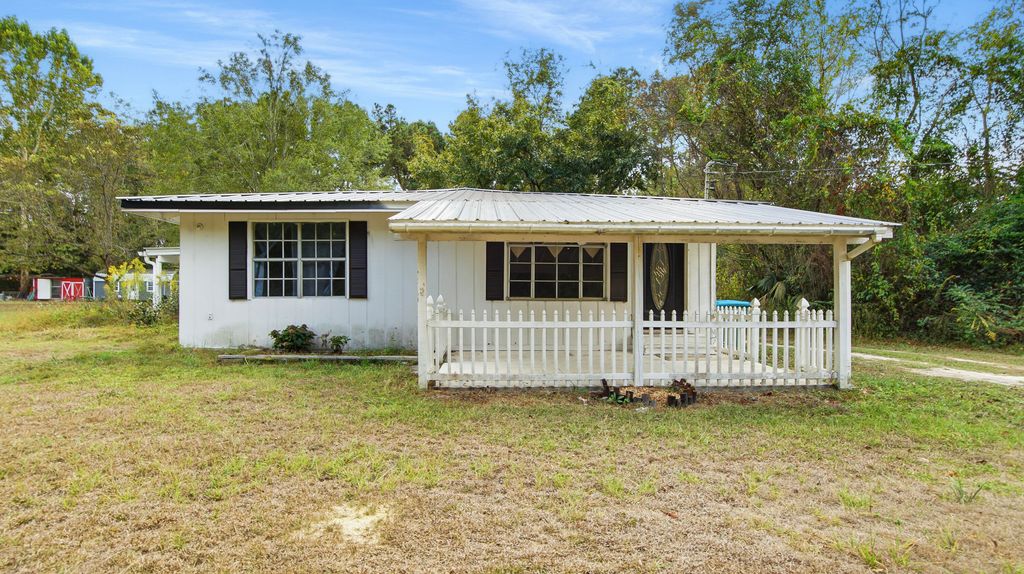 25226 FIFTH AVENUE Avenue, Florala, AL 36442