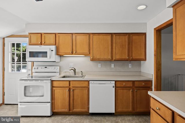 319 BRENTWOOD AVE, Cherry Hill, NJ 08002