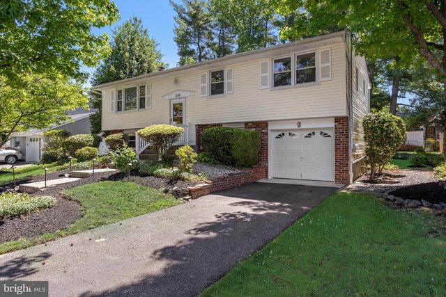 319 BRENTWOOD AVE, Cherry Hill, NJ 08002