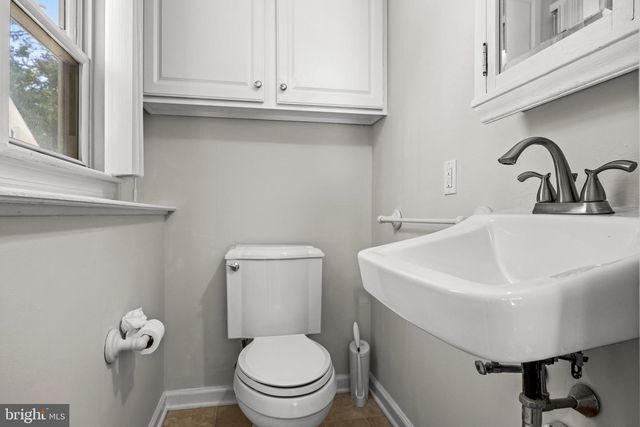 319 BRENTWOOD AVE, Cherry Hill, NJ 08002
