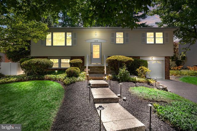 319 BRENTWOOD AVE, Cherry Hill, NJ 08002
