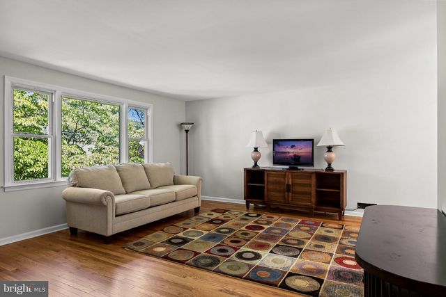 319 BRENTWOOD AVE, Cherry Hill, NJ 08002