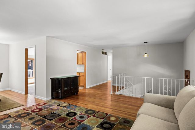 319 BRENTWOOD AVE, Cherry Hill, NJ 08002