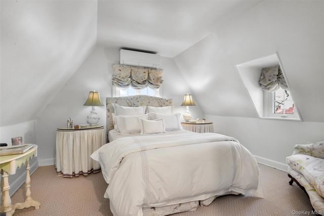 1114 Washington Avenue, Pelham, NY 10803