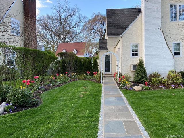 1114 Washington Avenue, Pelham, NY 10803