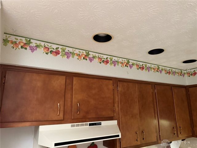 432 Scarborough Court, New Lebanon, OH 45345