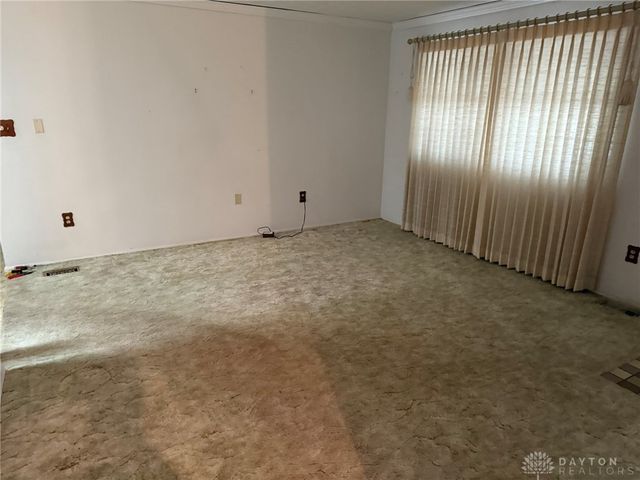 432 Scarborough Court, New Lebanon, OH 45345