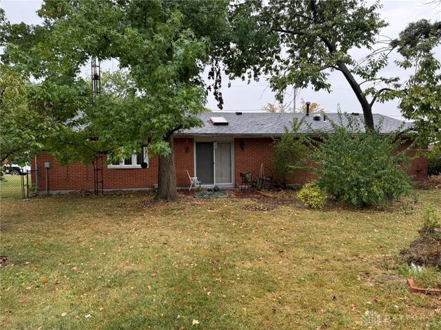 432 Scarborough Court, New Lebanon, OH 45345