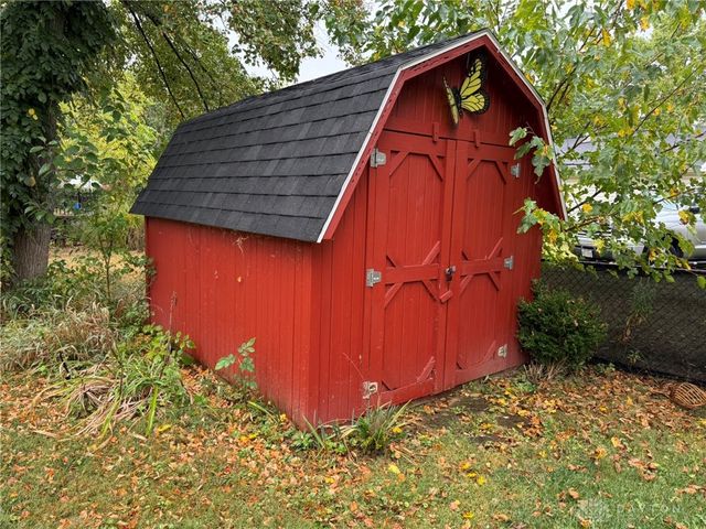 432 Scarborough Court, New Lebanon, OH 45345