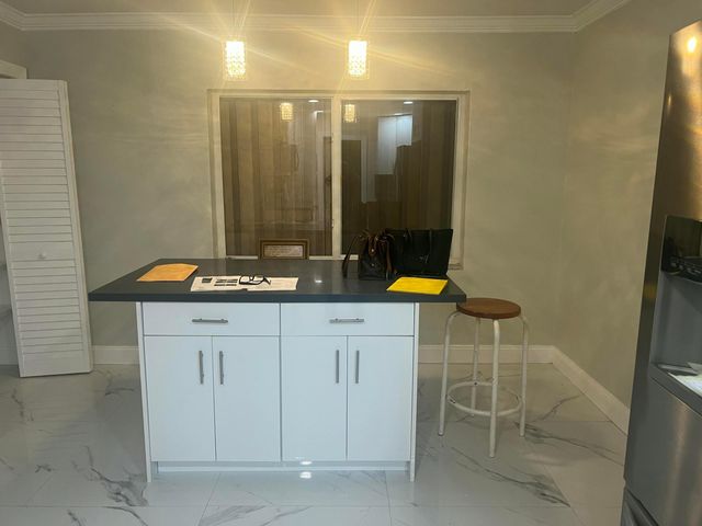 4680 NW 39th Street, Lauderdale Lakes, FL 33319