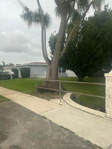 4680 NW 39th Street, Lauderdale Lakes, FL 33319