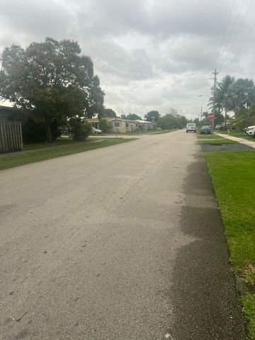 4680 NW 39th Street, Lauderdale Lakes, FL 33319