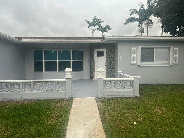 4680 NW 39th Street, Lauderdale Lakes, FL 33319