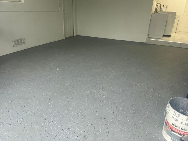 4680 NW 39th Street, Lauderdale Lakes, FL 33319