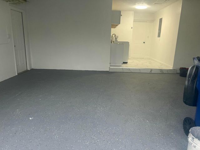 4680 NW 39th Street, Lauderdale Lakes, FL 33319