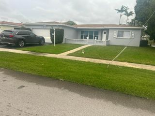 4680 NW 39th Street, Lauderdale Lakes, FL 33319