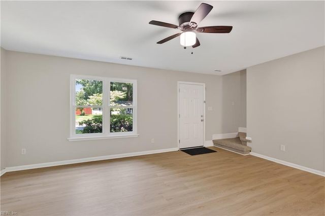 5003 Jeanne ST, Virginia Beach, VA 23462