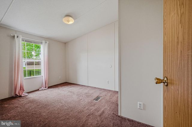 738 CLEAVER FARMS RD, Middletown, DE 19709
