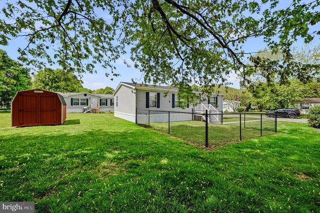 738 CLEAVER FARMS RD, Middletown, DE 19709