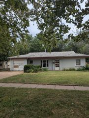 1912 S Millwood St, Wichita, KS 67213