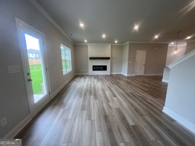 3557 Iron Hearth Bend 109C, Snellville, GA 30039