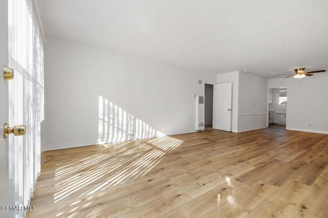 316 Doheny Drive, Beverly Hills, CA 90211