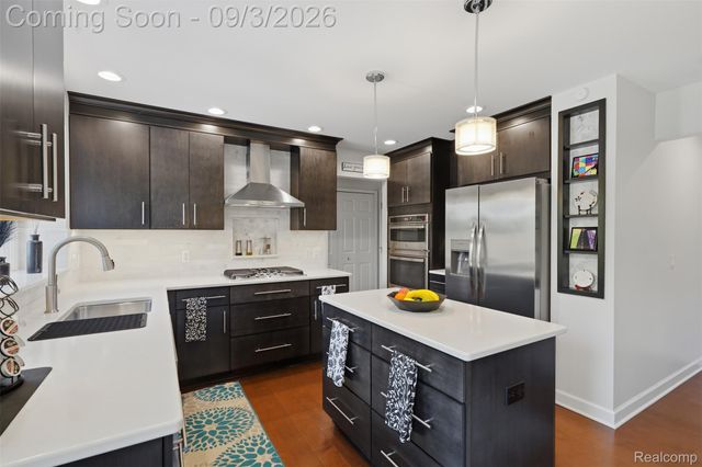 48098 Covington Court, Canton Charter Township, MI 48187
