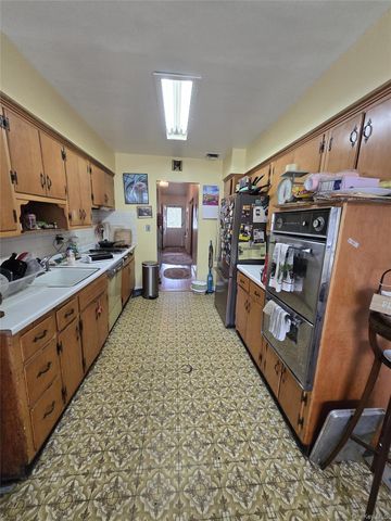 2544 Bayswater Avenue, Far Rockaway, NY 11691