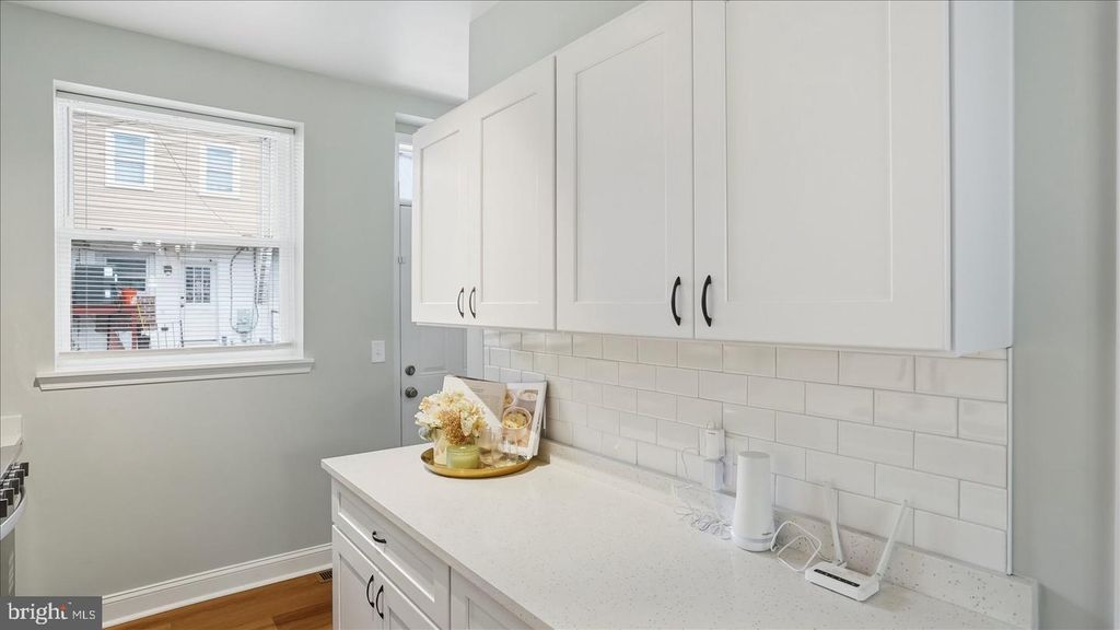 Image 14 of property listing at 502 N ROBINSON ST, Baltimore, MD 21205