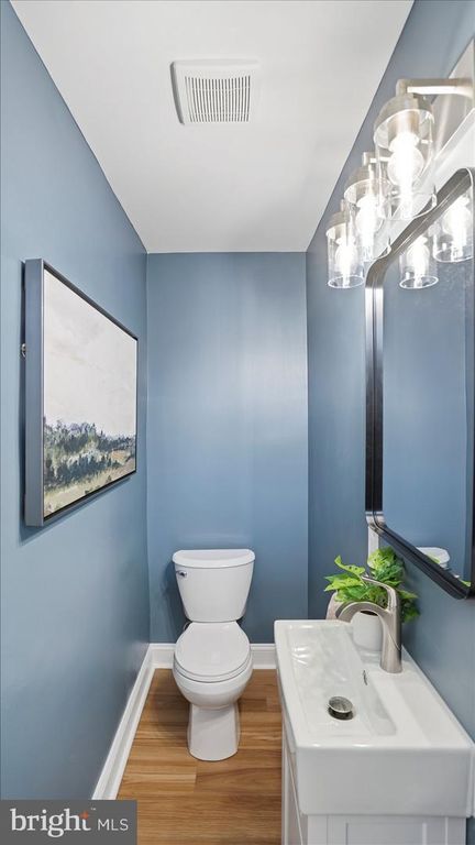 Image 18 of property listing at 502 N ROBINSON ST, Baltimore, MD 21205